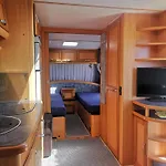 Roca Caravan Ferienhaus *