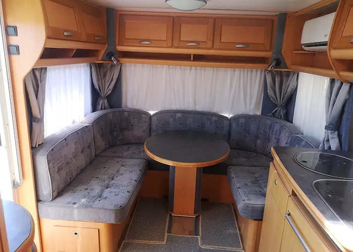 Roca Caravan * Estepona